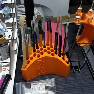 brush holder -/- brush holder