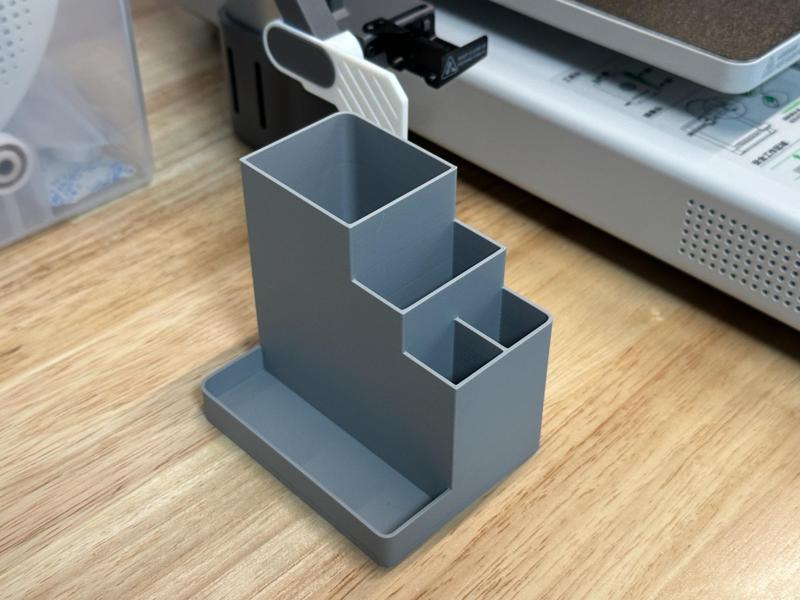Common cleaning tools storage box