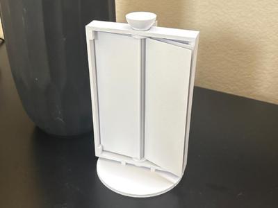 Rotating Photo Booth Picture Display