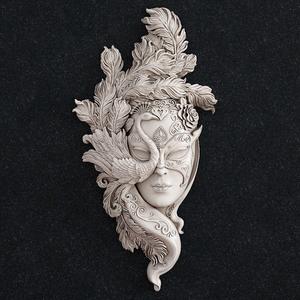 Jewelry pendant mask girl