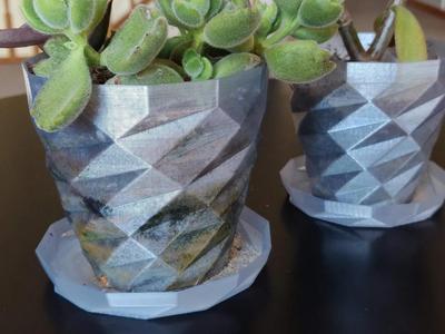 Low Poly Planter With Tray