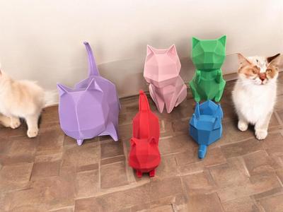Modern Low Poly Cat Family – 3D Printed Home Decor