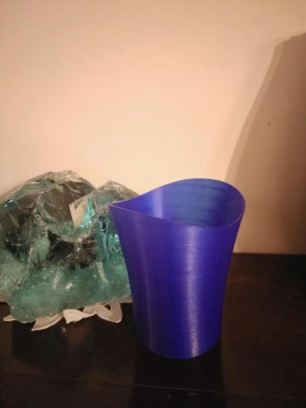 non planar vase 3
