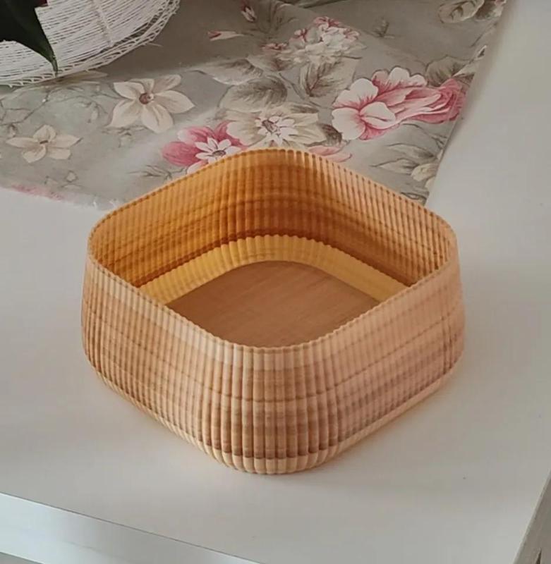 Cute Square Bowl (Vase Mode)