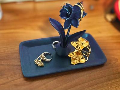 Elegant Narcissus-shaped Jewelry Tray
