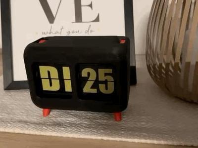 Day Date Calendar in 4 Languages - Folding Calendar
