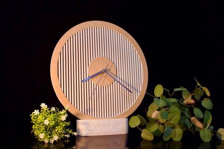 “Stripes: a Minimalistic Wall Clock”