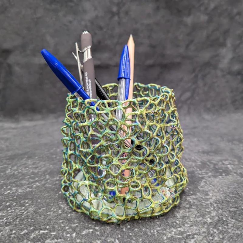 Voroni Chaotic Penholder