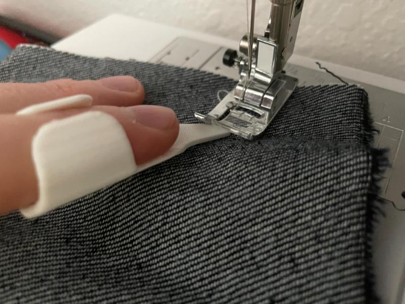 Sewing Finger Pusher – Fabric Guide Tool