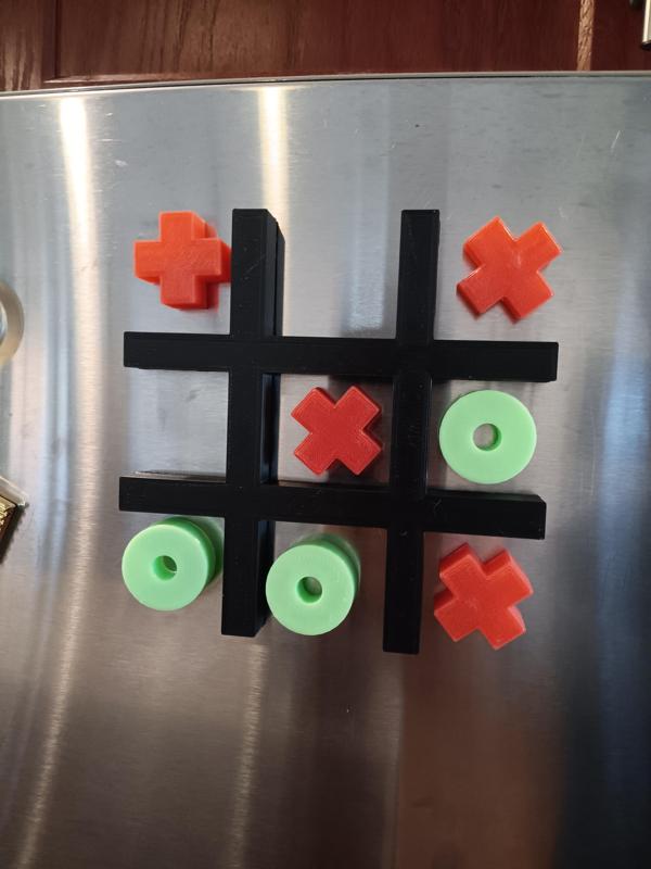 Tic Tac Toe magnet set – FREE