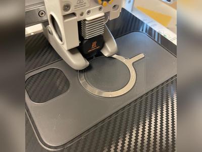Iphone 12/Pro case with magsafe insert