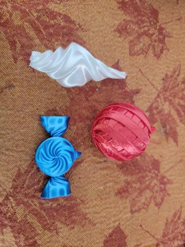 Holiday Decoration Ornament Pack!