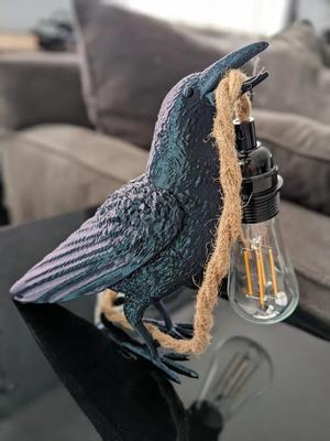Crow Model (Lamp)