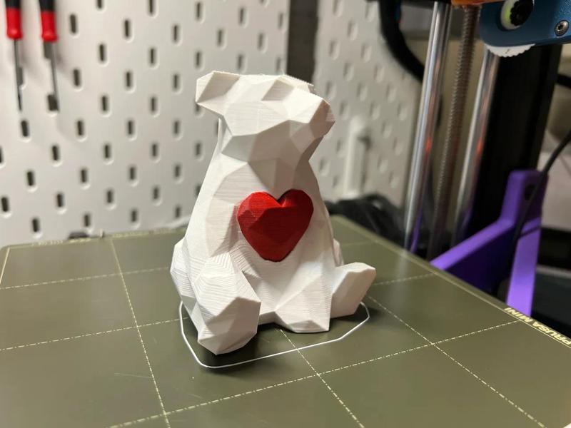Bear with Heart – Low Poly