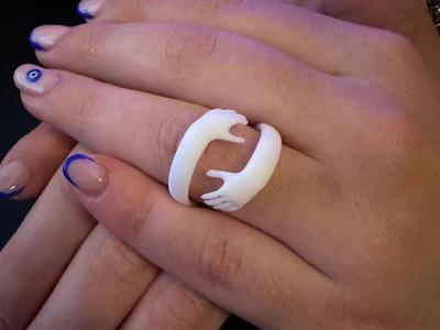 Hug Ring