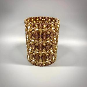 Elizabethan Ruff Ripple Vase