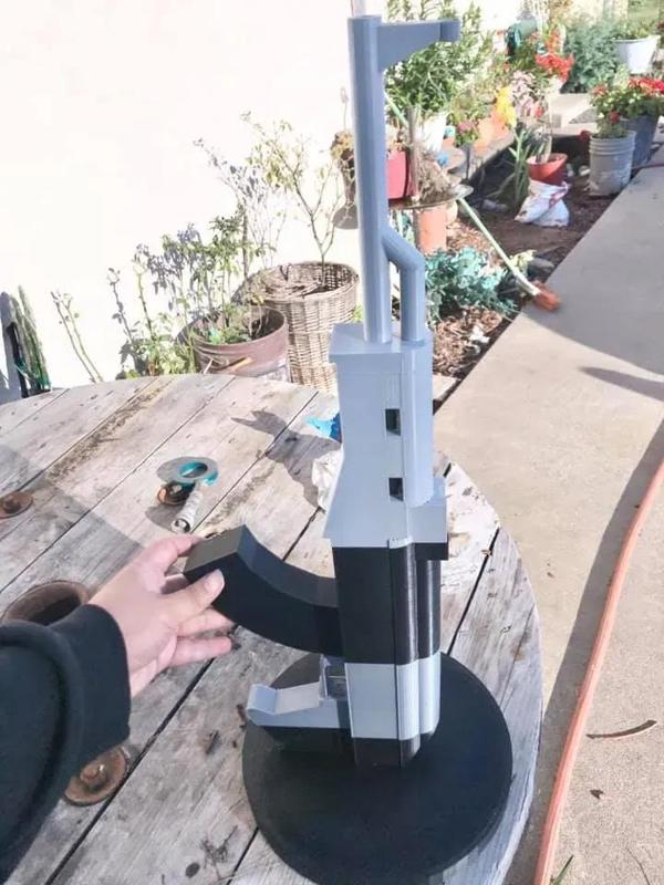 Low Poly AK47 Lamp