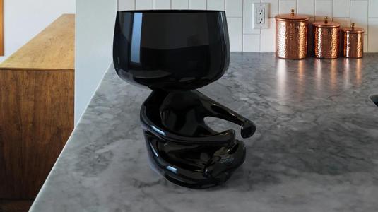 sitting vase