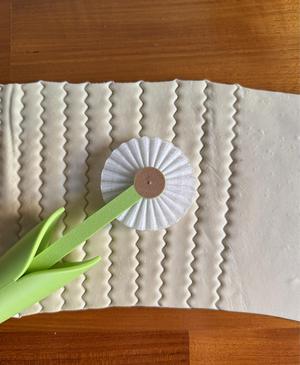 Dandelion, pasta wheel cutter.