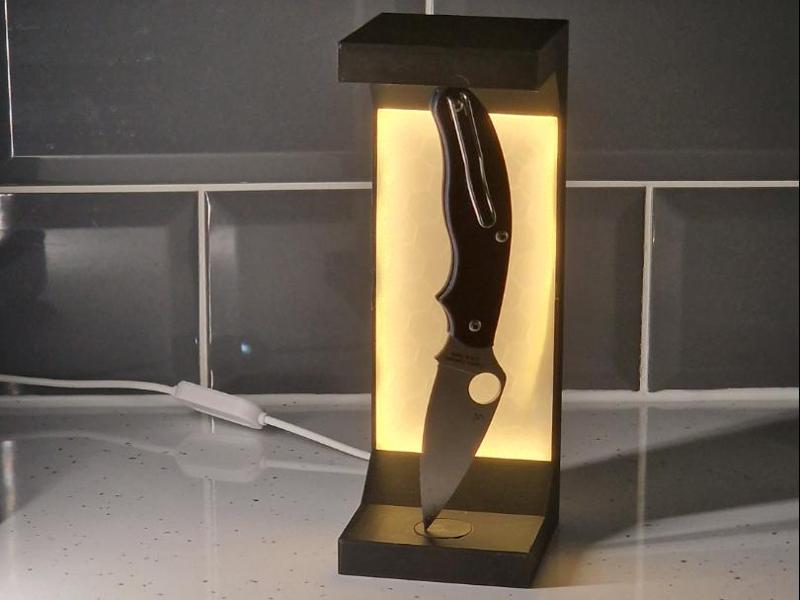 Levitating Knife Display Lamp Magnetic Holder