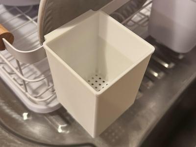 Cutlery drying basket