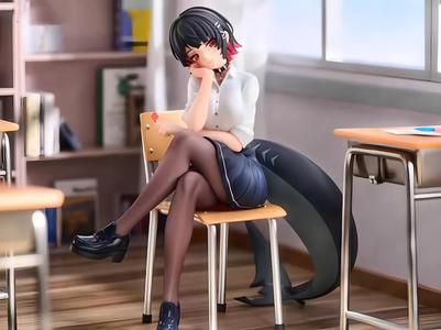 1.5 Forward-Looking Eileen Figurine
