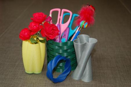 Cylinder Vase, Cup, and Bracelet Generator