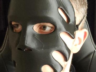 WAITER MASK SQUID GAME