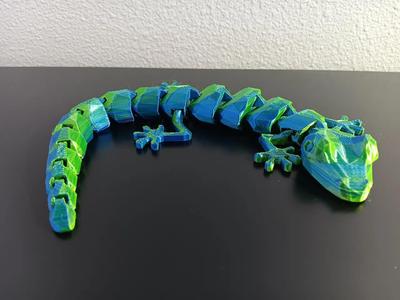 Low Poly Articulated Lizard