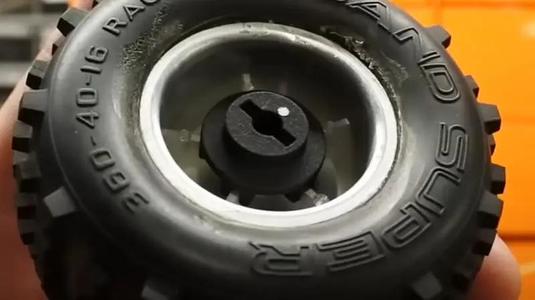 Tamiya Hornet/Grasshopper wheel adapter for Kyosho Scorpion Wheel