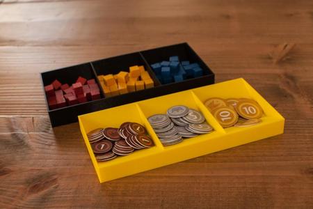 Customizable Board Game Component Tray