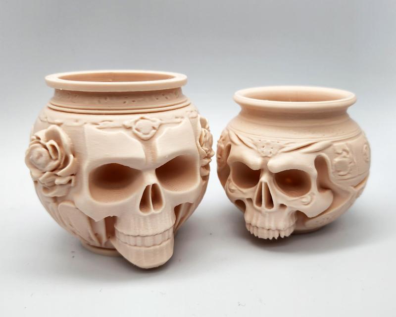 2 Skull Amphora