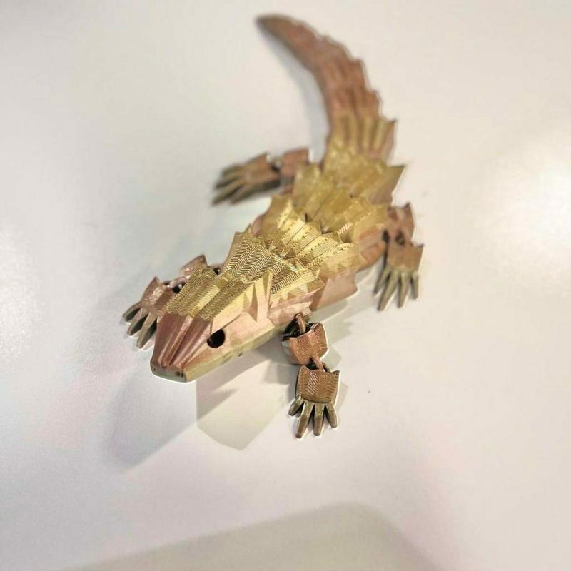 Armadillo Lizard – Articulated