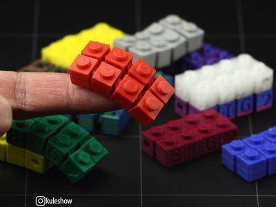 Flexy Brick keychain 