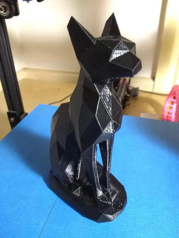 Low polygon Egyptian Cat