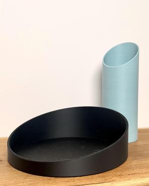 Needle vase – minimalistic & elegant