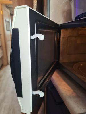 Крючок двери для микроволновки LG MH-655T