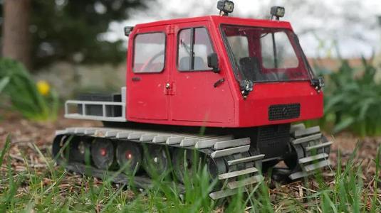 1/10 Scale PistenBully Scout Snow cat