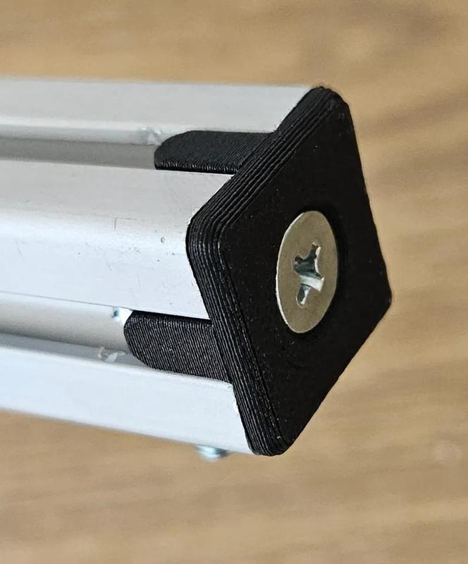 item 20×20 endplate bumper screwed