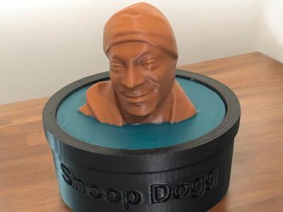 Snoop Dogg herb grinder