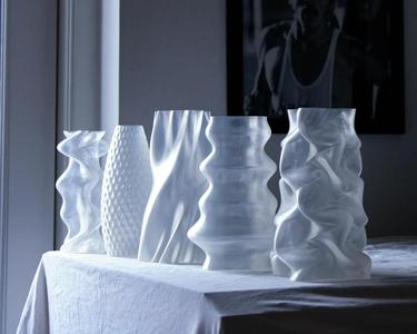 Curve based vases
