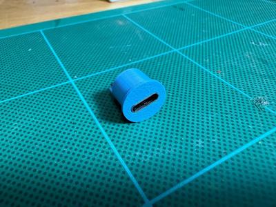 USB-C Breakout Board Holder   