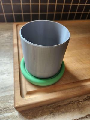 Minimalist Drainage Planter with Detachable Base (Support-Free)