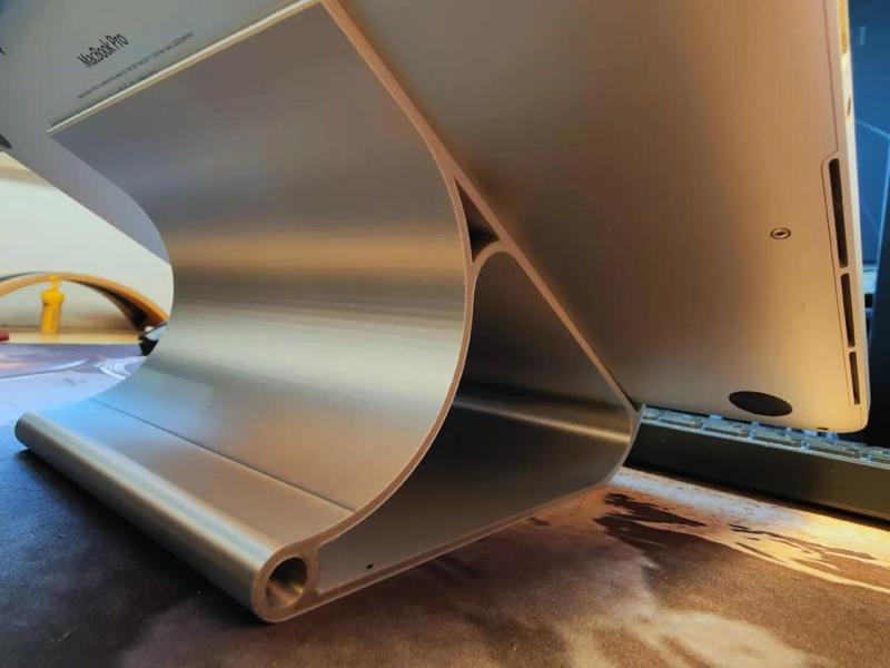 Elegant Laptop Stand (MacBook Style)   