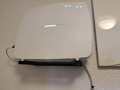Sunrise Internet Box – Wandhalter