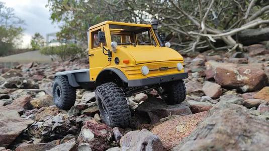 Crawler Bog 406 Cab (UNIMOG 406 replica) – 1/10 RC body