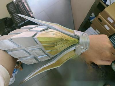 Ultimate Emperor Armor – Bracers + Test File