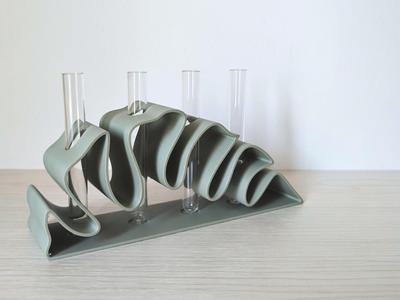 Leaf-shaped test tube holder