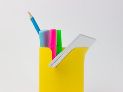 Minimal Pen Holder
