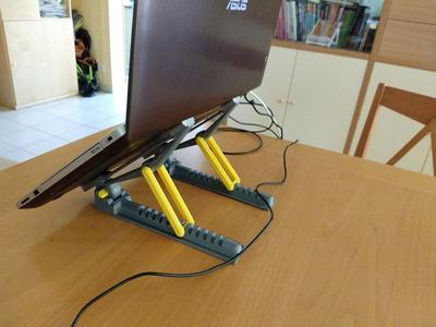 Strong Light Repositionable Laptop Stand